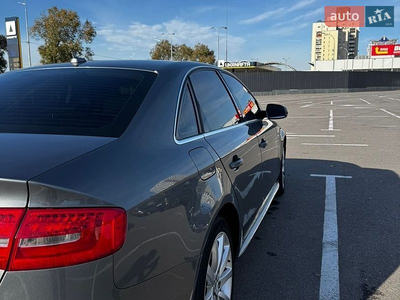 Седан Audi A4 2014 в Києві
