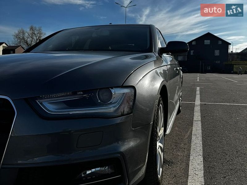Седан Audi A4 2014 в Києві