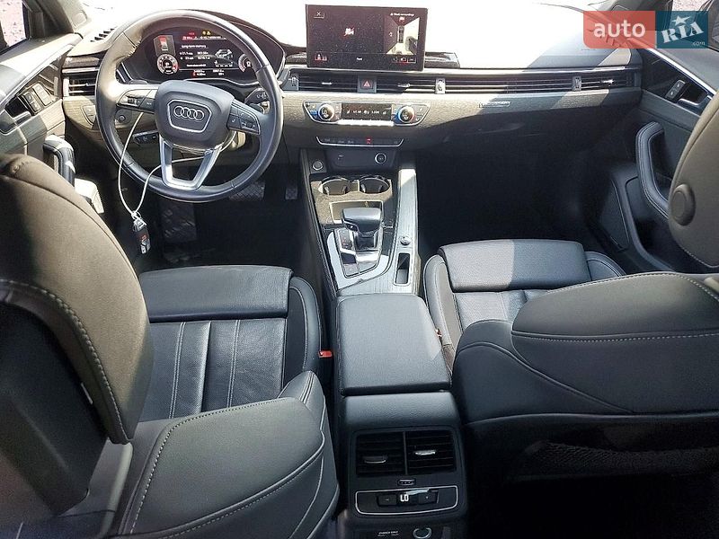 Седан Audi A4 2021 в Львові