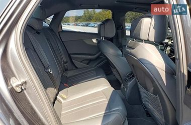 Седан Audi A4 2021 в Львові