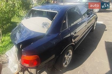 Седан Audi A4 1995 в Шептицькому