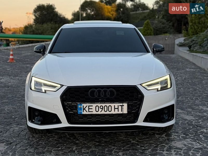 Седан Audi A4 2019 в Дніпрі