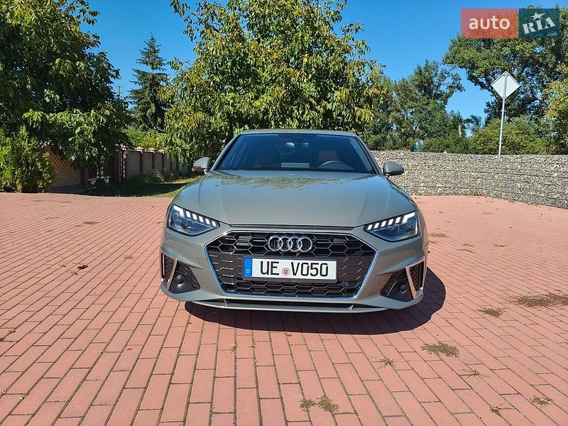 Седан Audi A4 2023 в Ивано-Франковске