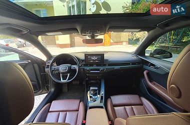 Седан Audi A4 2023 в Ивано-Франковске