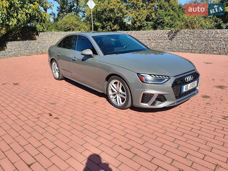 Седан Audi A4 2023 в Ивано-Франковске