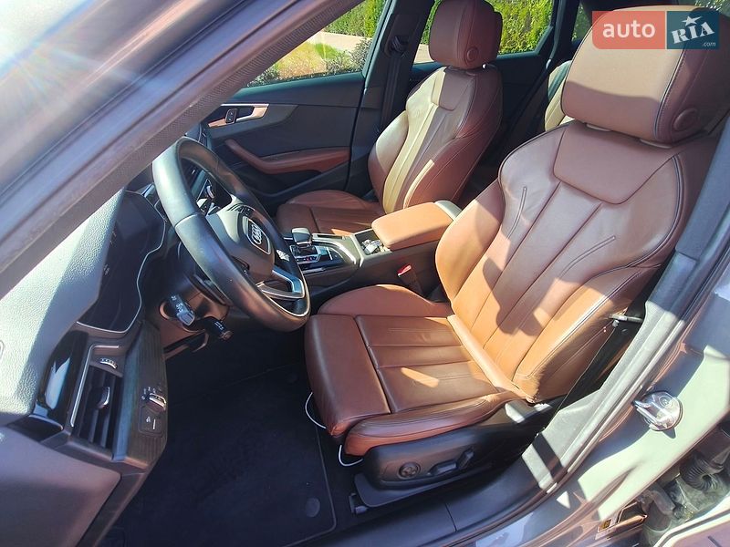 Седан Audi A4 2023 в Ивано-Франковске