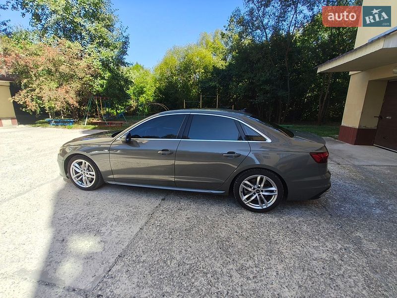 Седан Audi A4 2023 в Ивано-Франковске