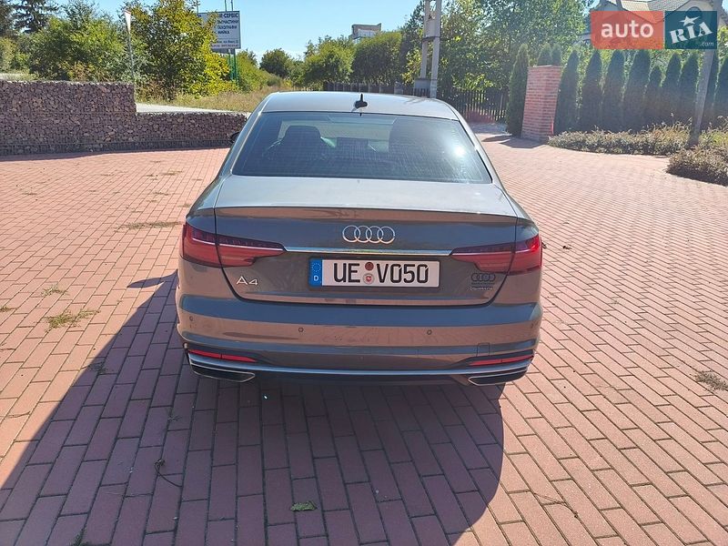 Седан Audi A4 2023 в Ивано-Франковске