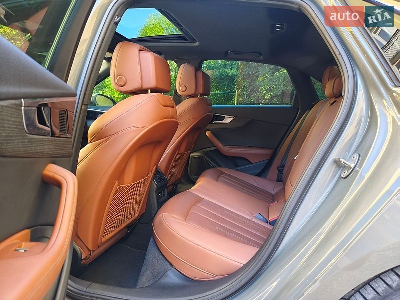 Седан Audi A4 2023 в Ивано-Франковске