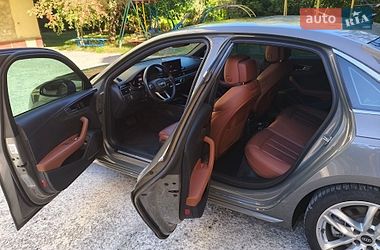 Седан Audi A4 2023 в Ивано-Франковске