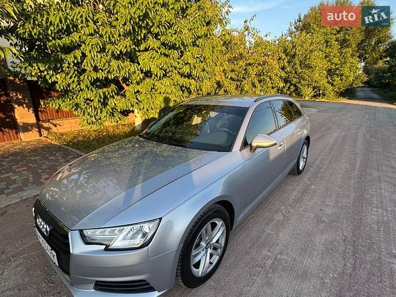 Универсал Audi A4 2016 в Киеве