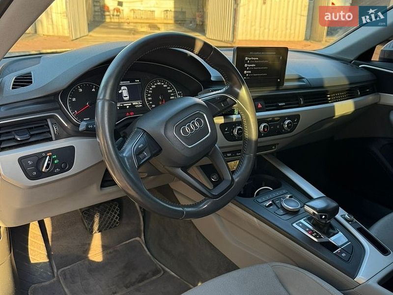 Универсал Audi A4 2016 в Киеве
