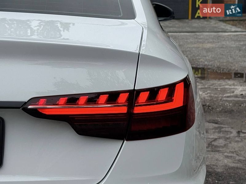 Седан Audi A4 2022 в Днепре