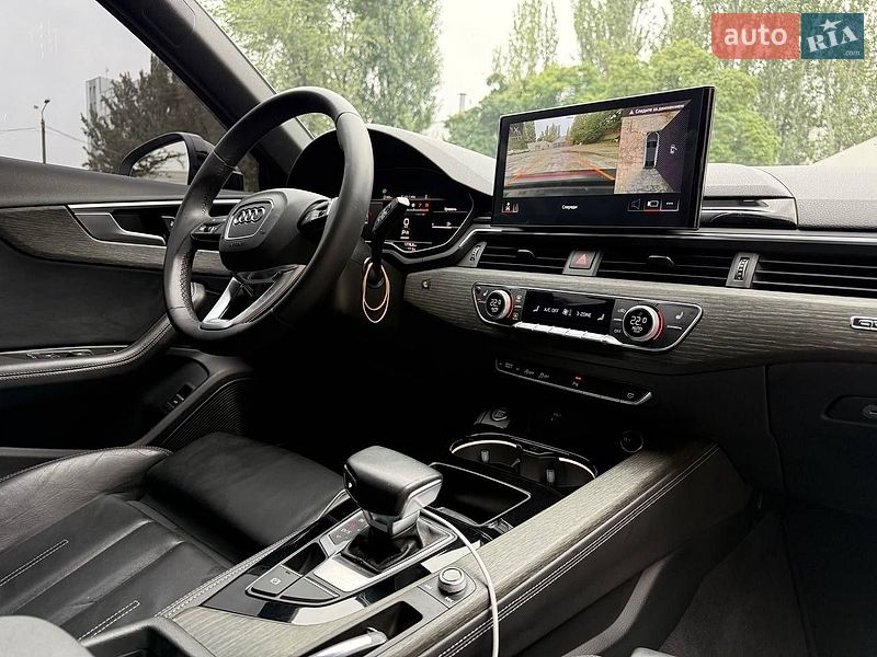 Седан Audi A4 2022 в Днепре
