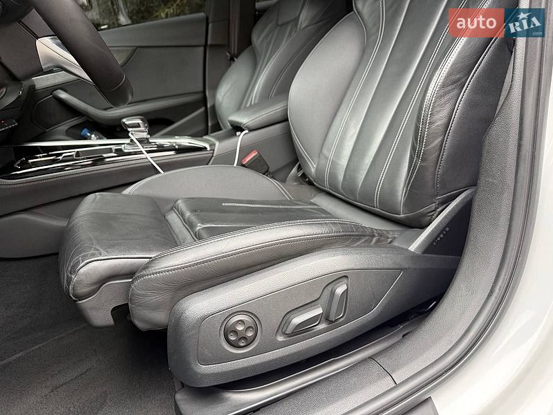 Седан Audi A4 2022 в Днепре