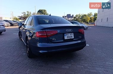 Седан Audi A4 2014 в Львові