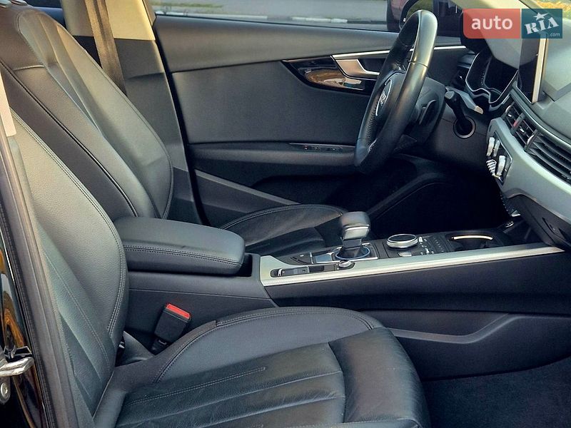 Седан Audi A4 2018 в Харкові