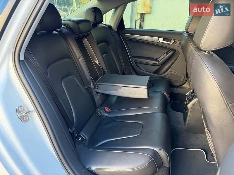 Седан Audi A4 2014 в Харькове