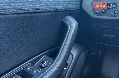 Седан Audi A4 2016 в Ивано-Франковске