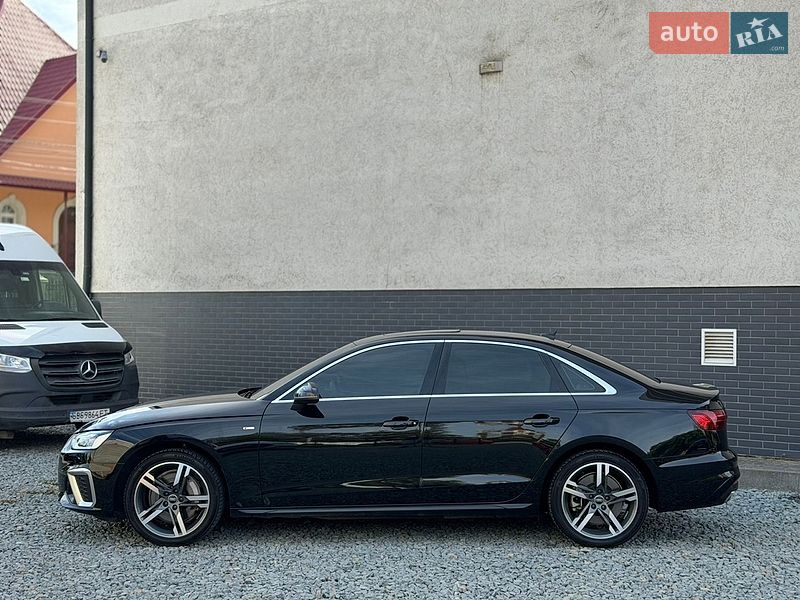 Седан Audi A4 2022 в Черновцах