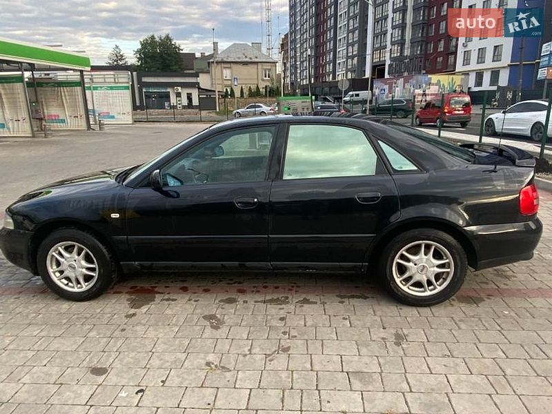 Седан Audi A4 2000 в Ивано-Франковске