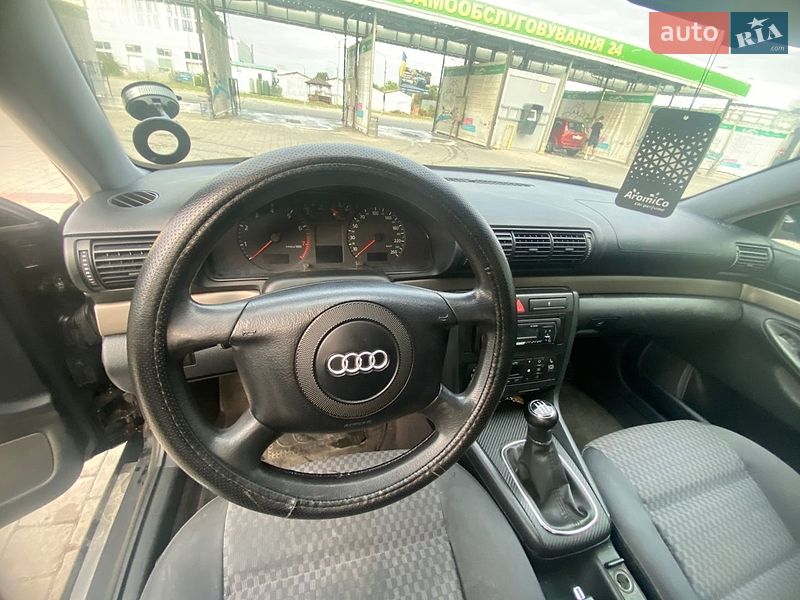 Седан Audi A4 2000 в Ивано-Франковске