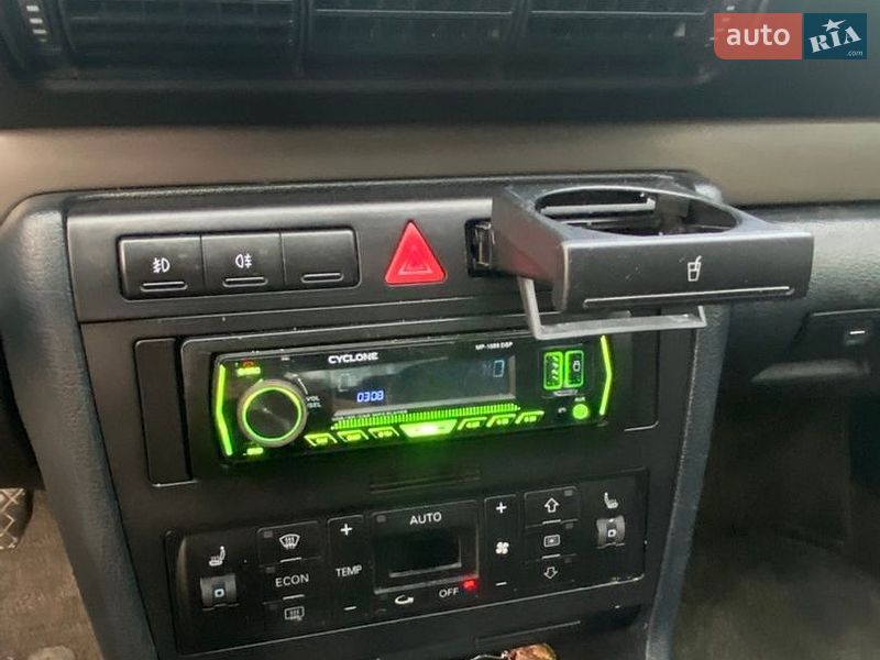 Седан Audi A4 2000 в Ивано-Франковске