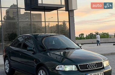 Седан Audi A4 1996 в Дніпрі