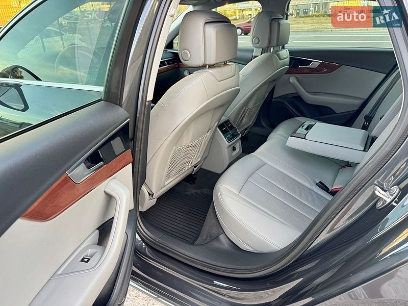 Седан Audi A4 2021 в Києві