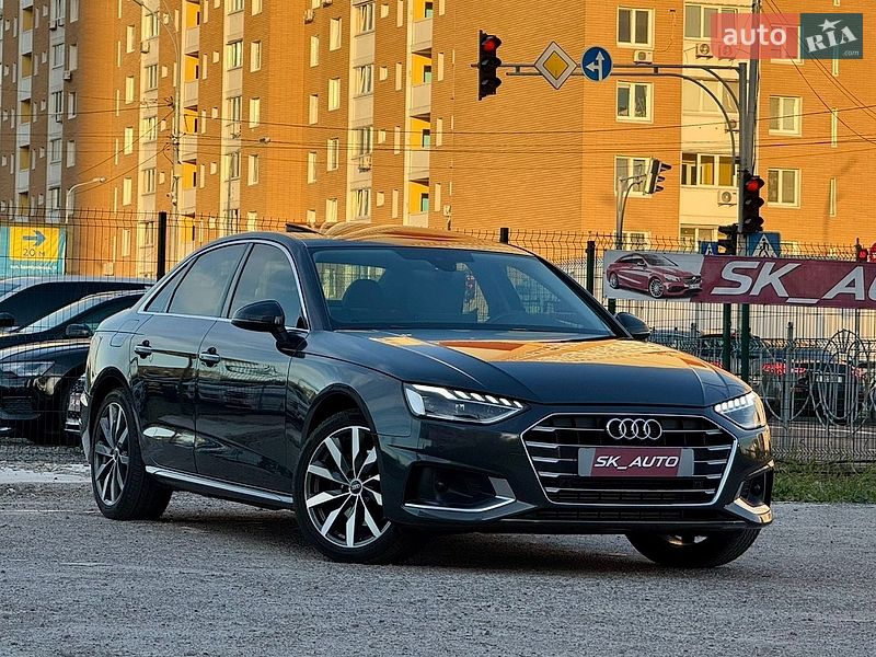 Седан Audi A4 2021 в Києві