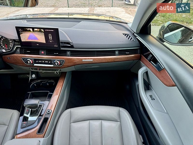Седан Audi A4 2021 в Києві