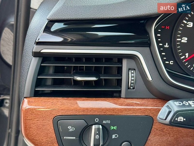 Седан Audi A4 2021 в Києві