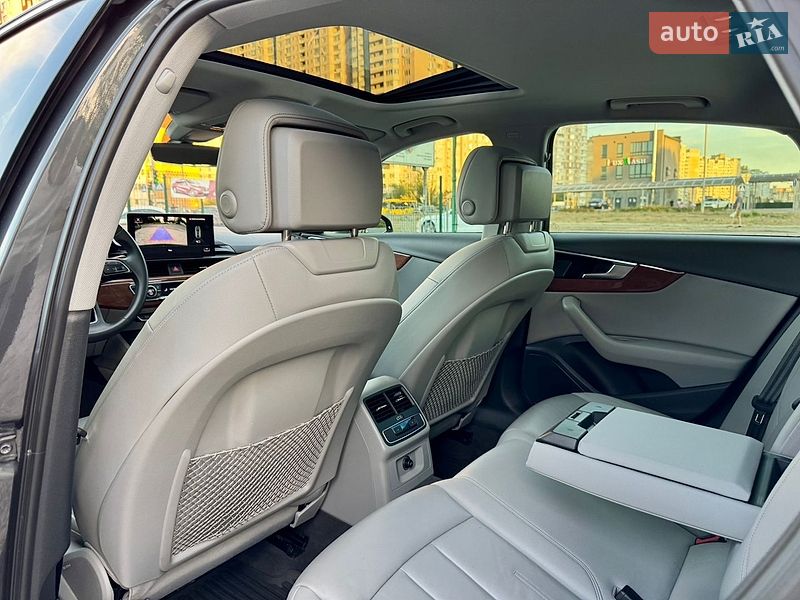 Седан Audi A4 2021 в Києві