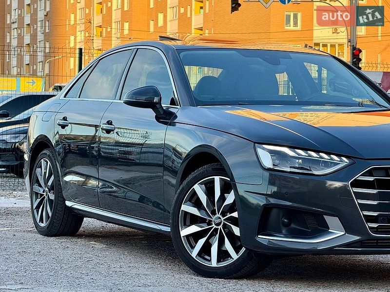 Седан Audi A4 2021 в Києві