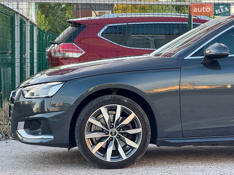 Седан Audi A4 2021 в Києві