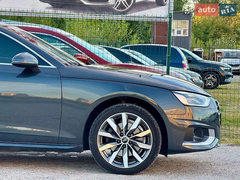 Седан Audi A4 2021 в Києві
