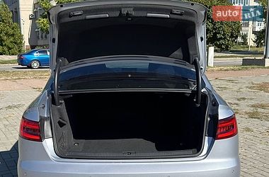 Седан Audi A4 2018 в Кропивницькому