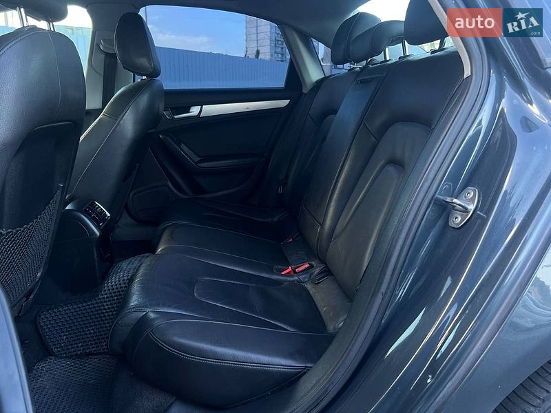 Седан Audi A4 2010 в Киеве