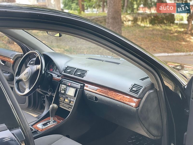 Седан Audi A4 2003 в Тульчине