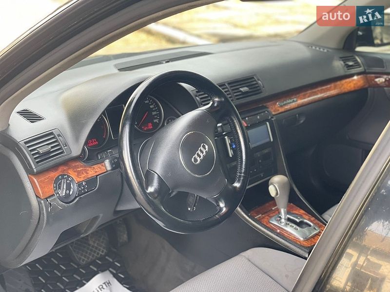 Седан Audi A4 2003 в Тульчине