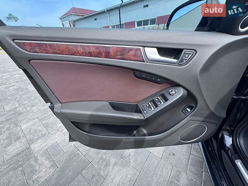 Седан Audi A4 2014 в Луцке