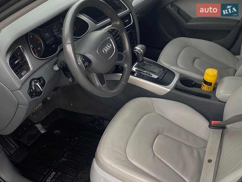 Седан Audi A4 2013 в Тернополе