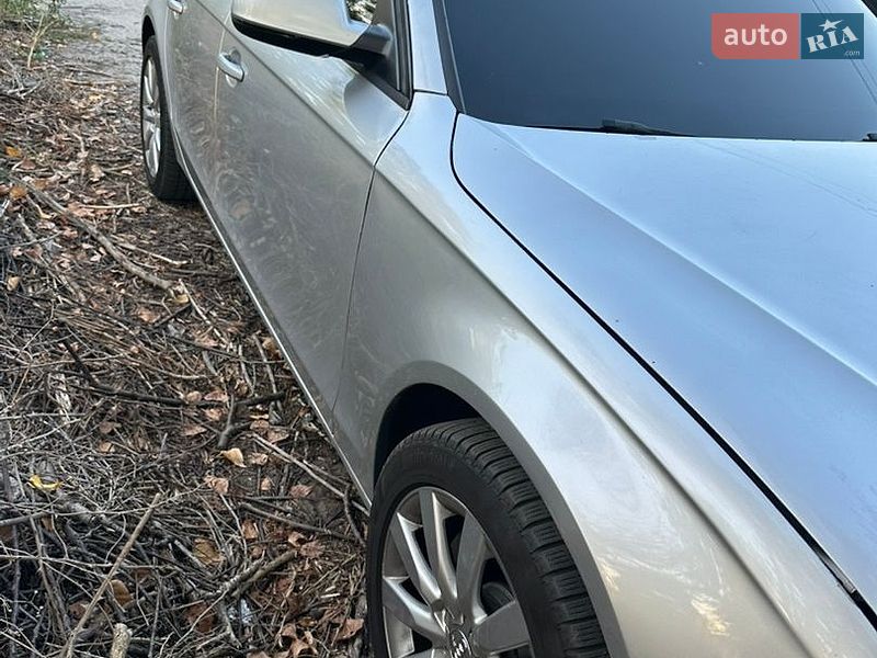 Седан Audi A4 2013 в Києві