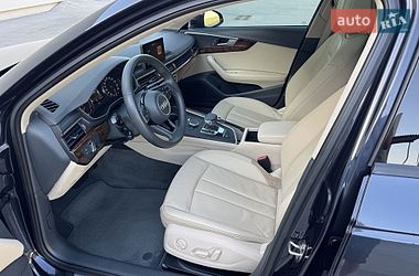 Седан Audi A4 2018 в Луцке