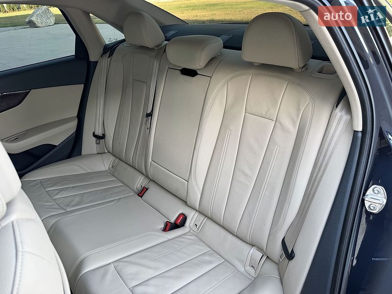 Седан Audi A4 2018 в Луцьку