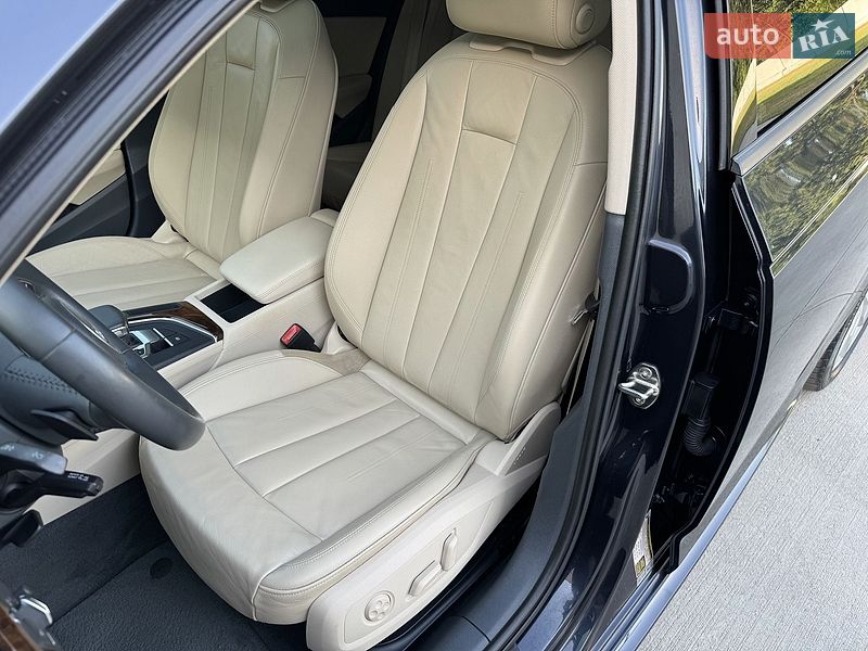 Седан Audi A4 2018 в Луцьку