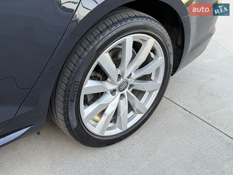 Седан Audi A4 2018 в Луцьку