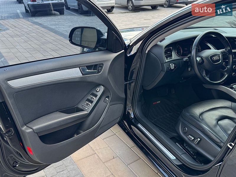 Седан Audi A4 2012 в Ірпені
