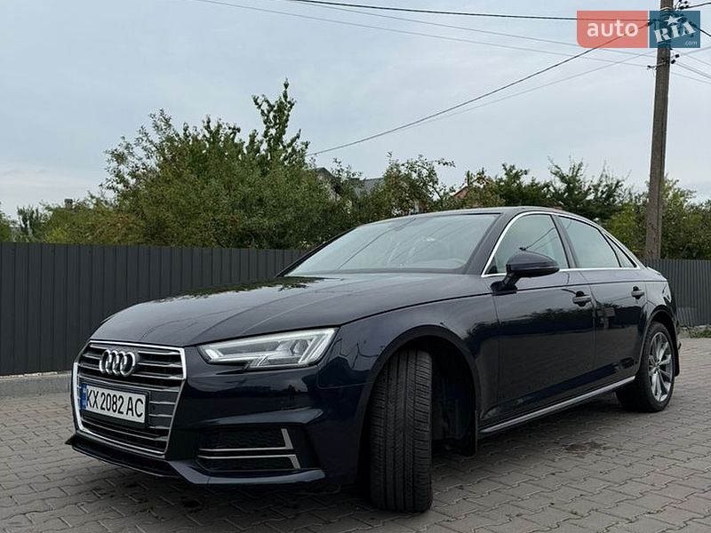 Седан Audi A4 2017 в Львове