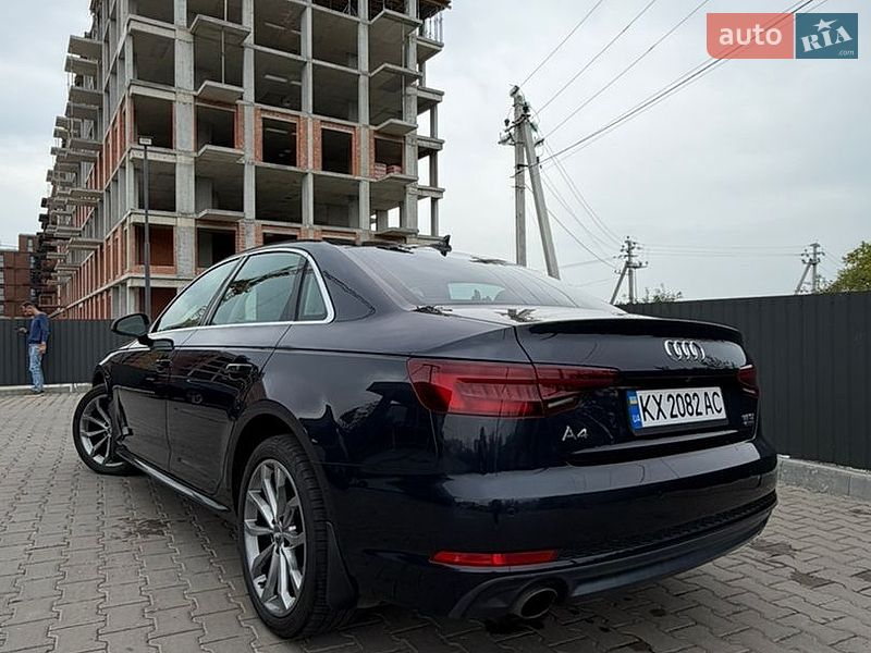 Седан Audi A4 2017 в Львове